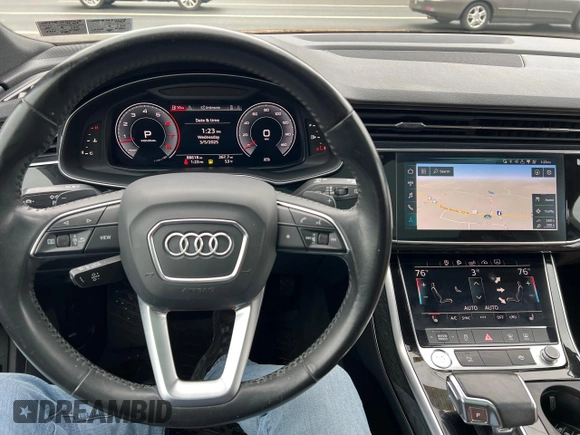 2020 Audi Q7 Premium z VIN WA1AXAF70LD003658, wystawiony jako Copart lot #48668495 z przebiegiem 88 618 mil mil oraz Czysty tytuł • Clean title. Historia ofert i sprzedaży dostępna na DreamBid. Obrazek 7.