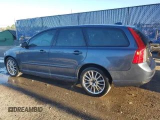 2010 Volvo V50 with VIN YV1382MWXA2575058, listed as a Copart auction lot 72713114 with 72,422 mi miles and Salvage Title. Bid and sale history available at carsss.com. Image 2.