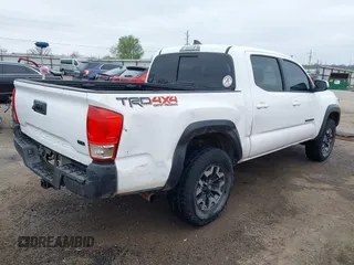 2017 Toyota Tacoma SR5 with VIN 5TFCZ5AN5HX109891, listed as a IAAI auction lot 41902959 with 152,438 mi miles and . Bid and sale history available at DreamBid. Image 4.