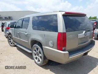 2007 Cadillac Escalade ESV with VIN 1GYFK66877R354599, listed as a IAAI auction lot 42286079 with 198,438 mi miles and . Bid and sale history available at DreamBid. Image 3.