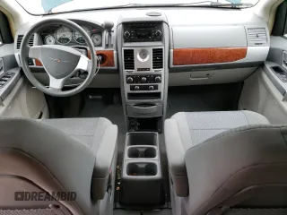 2009 Chrysler Town & Country Touring with VIN 2A8HR541X9R536460, listed as a Copart auction lot 52554635 with 109,744 mi miles and Salvage Title. Bid and sale history available at DreamBid. Image 8.