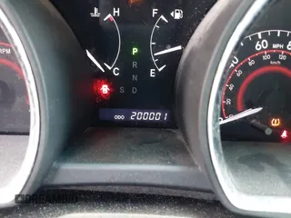 2011 Toyota Highlander z VIN 5TDBK3EH3BS085242, wystawiony jako IAAI lot #42325191 z przebiegiem 200 001 mil mil oraz . Historia ofert i sprzedaży dostępna na DreamBid. Obrazek 15.