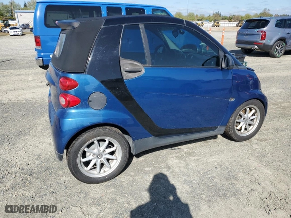 2008 Smart fortwo Passion with VIN WMEEK31X38K103444, listed as a Copart auction lot 51854725 with 93,377 mi miles and Salvage Title. Bid and sale history available at carsss.com. Image 3.