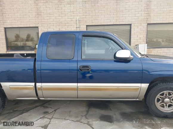 2001 Chevrolet Silverado 1500 LS with VIN 2GCEC19V811360625, listed as a IAAI auction lot 41733223 with 275,968 mi miles. Bid and sale history available at carsss.com. Image 13.