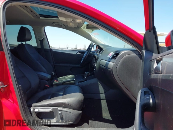 2013 Volkswagen Jetta SE with VIN 3VWDP7AJ4DM278719, listed as a IAAI auction lot 42304489 with 147,857 mi miles and . Bid and sale history available at DreamBid. Image 5.