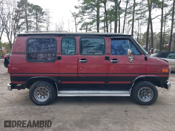 1985 Chevrolet Chevy Van z VIN 1GBEG25H1F7142616, wystawiony jako IAAI lot #41606567 z przebiegiem 19 168 mil mil oraz . Historia ofert i sprzedaży dostępna na DreamBid. Obrazek 13.