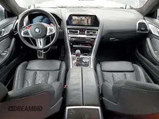 2022 BMW M8 Competition z VIN WBSGV0C07NCH63243, wystawiony jako Copart lot #82202603 z przebiegiem 42 329 mil mil oraz . Historia ofert i sprzedaży dostępna na DreamBid. Obrazek 8.