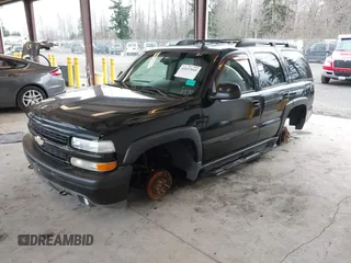 2006 Chevrolet Tahoe Z71 with VIN 1GNEK13Z06R121770, listed as a IAAI auction lot 41637045 with 115,585 mi miles. Bid and sale history available at carsss.com. Image 2.