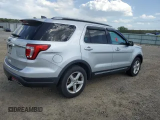 2018 Ford Explorer XLT z VIN 1FM5K7DHXJGB04184, wystawiony jako Copart lot #52551795 z przebiegiem 46 197 mil mil oraz Szkoda całkowita • Salvage title. Historia ofert i sprzedaży dostępna na DreamBid. Obrazek 3.