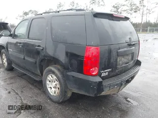 2008 GMC Yukon SLE w/3SA with VIN 1GKFC13C88R268108, listed as a IAAI auction lot 41645695 with 312,776 mi miles. Bid and sale history available at carsss.com. Image 3.
