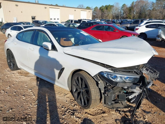 2021 BMW 8 Series 840i with VIN WBAGV2C0XMCE91866, listed as a IAAI auction lot 41688628 with 1 mi miles. Bid and sale history available at carsss.com. Image 1.