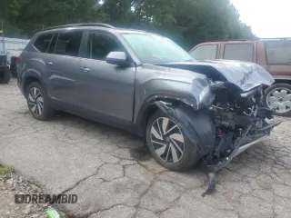 2024 Volkswagen Atlas SE with VIN 1V2KR2CA6RC559352, listed as a Copart auction lot 62817135 with 20,140 mi miles and Salvage title. Bid and sale history available at DreamBid. Image 4.