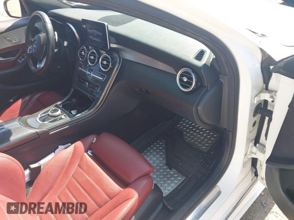 2018 Mercedes-Benz C 300 z VIN 55SWF4JB0JU267401, wystawiony jako IAAI lot #42553523 z przebiegiem 115 218 mil mil oraz . Historia ofert i sprzedaży dostępna na DreamBid. Obrazek 5.