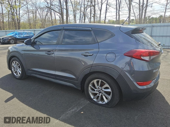2018 Hyundai Tucson SE z VIN KM8J2CA49JU792947, wystawiony jako Copart lot #52633895 z przebiegiem 75 690 mil mil oraz Tytuł czysty. Historia ofert i sprzedaży dostępna na DreamBid. Obrazek 2.