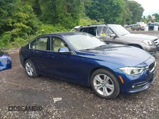 2018 BMW 3 Series 330i xDrive with VIN WBA8D9C52JA608243, listed as a IAAI auction lot 42630988 with 48,015 mi miles and . Bid and sale history available at DreamBid. Image 13.