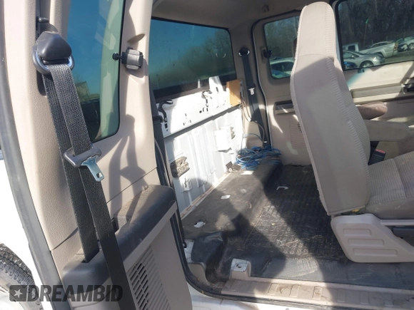 2009 Ford Super Duty F-250 SRW XL with VIN 1FTNX20579EB12691, listed as a IAAI auction lot 41646551 with 131,122 mi miles. Bid and sale history available at carsss.com. Image 8.