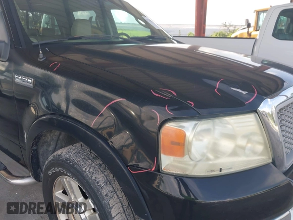 2004 Ford F-150 XLT z VIN 1FTPW12554KD31646, wystawiony jako IAAI lot #42798307 z przebiegiem 263 985 mil mil oraz . Historia ofert i sprzedaży dostępna na DreamBid. Obrazek 6.