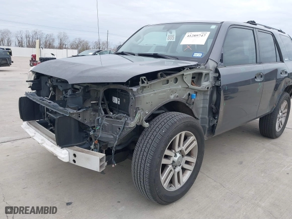2010 Toyota 4Runner SR5 with VIN JTEZU5JR0A5012171, listed as a IAAI auction lot 41289747 with 151,537 mi miles. Bid and sale history available at carsss.com. Image 6.