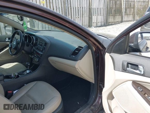 2015 Kia Optima EX with VIN 5XXGN4A70FG392200, listed as a IAAI auction lot 41922894 with 237,454 mi miles. Bid and sale history available at carsss.com. Image 5.