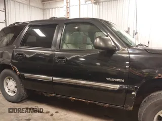 2000 GMC Yukon SLT with VIN 1GKEK13T1YJ176643, listed as a IAAI auction lot 41729346 with 265,124 mi miles. Bid and sale history available at carsss.com. Image 14.