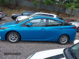 2017 Toyota Prius Plus z VIN JTDKARFP5H3006370, wystawiony jako IAAI lot #42247423 z przebiegiem 116 412 mil mil oraz . Historia ofert i sprzedaży dostępna na DreamBid. Obrazek 15.