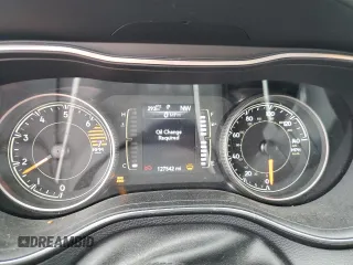 2020 Jeep Cherokee Latitude z VIN 1C4PJMCB5LD572730, wystawiony jako Copart lot #58380405 z przebiegiem 127 542 mil mil oraz Szkoda całkowita • Salvage title. Historia ofert i sprzedaży dostępna na DreamBid. Obrazek 9.