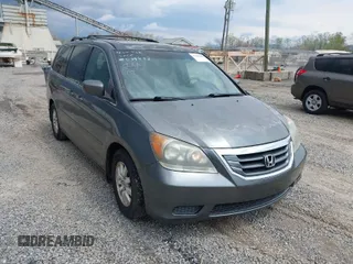 2010 Honda Odyssey EX-L with VIN 5FNRL3H68AB039883, listed as a IAAI auction lot 42000686 with 231,642 mi miles. Bid and sale history available at carsss.com. Image 1.