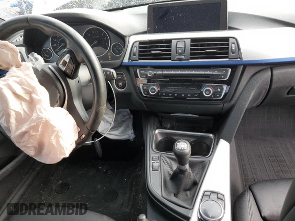 2014 BMW 4 Series 435i с VIN WBA3R1C52EF774462, выставлен на аукционе Copart как лот 81502044 с пробегом 113 314 миль миль и Списание • Salvage title. История ставок и продаж доступна на DreamBid. Изображение 8.