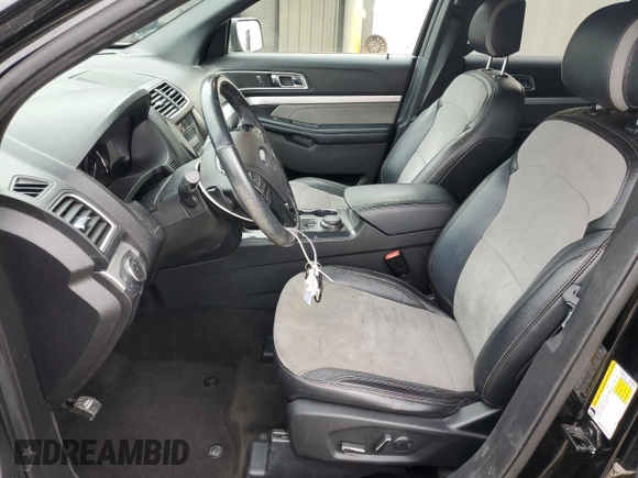2017 Ford Explorer XLT with VIN 1FM5K8D88HGD20051, listed as a Copart auction lot 52069405 with 114,931 mi miles and Salvage Title. Bid and sale history available at DreamBid. Image 7.