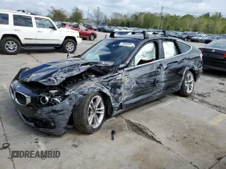 2019 BMW 3 Series 330i xDrive with VIN WBA8Z9C52KB220782, listed as a Copart auction lot 73659394 with 70,771 mi miles and Salvage Title. Bid and sale history available at carsss.com. Image 1.