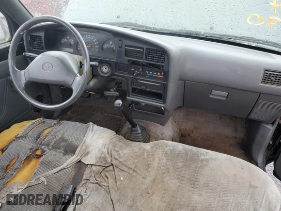 1995 Toyota Pickup with VIN JT4RN81AXS5201652, listed as a Copart auction lot 50661685 with 231,649 mi miles and Salvage title. Bid and sale history available at DreamBid. Image 8.