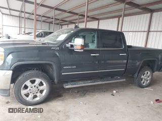 2017 GMC Sierra 2500HD SLT with VIN 1GT12TEY3HF232700, listed as a IAAI auction lot 41381275 with 217,148 mi miles. Bid and sale history available at carsss.com. Image 13.