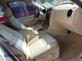 2006 Ford Explorer Eddie Bauer с VIN 1FMEU64896UB21376, выставлен на аукционе IAAI как лот 42086981 с пробегом 132 314 миль миль и . История ставок и продаж доступна на DreamBid. Изображение 5.
