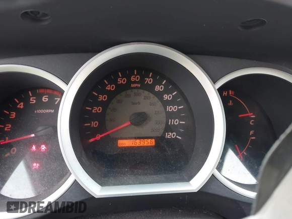 2010 Toyota Tacoma z VIN 5TETX4CN2AZ694540, wystawiony jako IAAI lot #41732184 z przebiegiem 163 956 mil mil oraz . Historia ofert i sprzedaży dostępna na DreamBid. Obrazek 7.