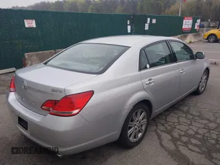 2006 Toyota Avalon XL with VIN 4T1BK36B26U063255, listed as a IAAI auction lot 42191701 with 91,860 mi miles and . Bid and sale history available at carsss.com. Image 4.