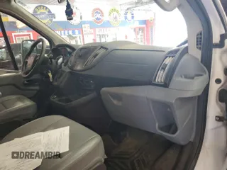 2017 Ford Transit z VIN 1FTYE1YMXHKA68341, wystawiony jako IAAI lot #42819268 z przebiegiem 193 968 mil mil oraz . Historia ofert i sprzedaży dostępna na DreamBid. Obrazek 4.
