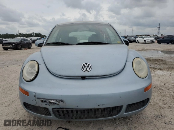 2009 Volkswagen Beetle S with VIN 3VWPW31C49M502931, listed as a Copart auction lot 55230655 with 124,870 mi miles and Clean Title. Bid and sale history available at DreamBid. Image 5.