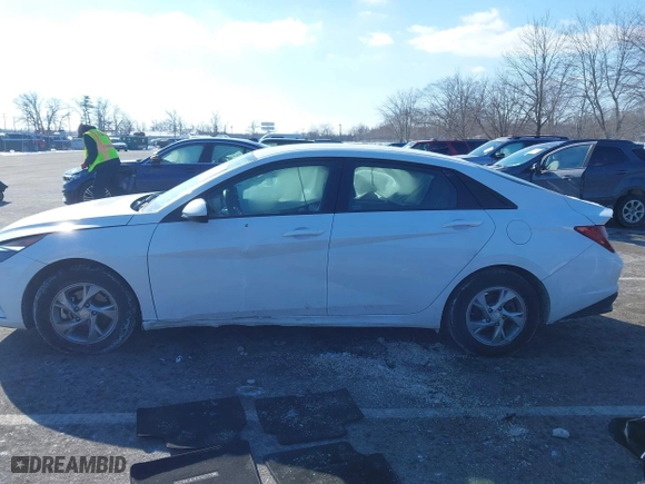 2022 Hyundai Elantra SE with VIN 5NPLL4AG9NH055757, listed as a IAAI auction lot 41419234 with 37,375 mi miles. Bid and sale history available at carsss.com. Image 15.