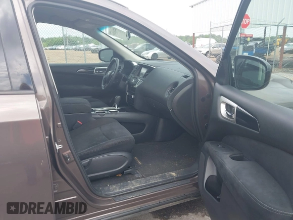 2015 Nissan Pathfinder S with VIN 5N1AR2MN0FC622662, listed as a IAAI auction lot 42116398 with 172,935 mi miles. Bid and sale history available at carsss.com. Image 5.