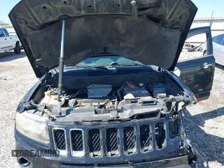2014 Jeep Compass Sport with VIN 1C4NJCBA0ED510942, listed as a IAAI auction lot 41952596 with 196,030 mi miles and . Bid and sale history available at DreamBid. Image 10.