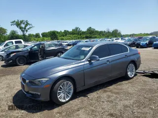 2013 BMW 3 Series 328i xDrive z VIN WBA3B3C52DF542149, wystawiony jako Copart lot #60436945 z przebiegiem 151 798 mil mil oraz Szkoda całkowita • Salvage title. Historia ofert i sprzedaży dostępna na DreamBid. Obrazek 1.