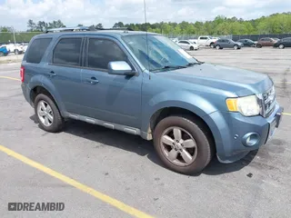 2011 Ford Escape Limited with VIN 1FMCU0E78BKB28559, listed as a IAAI auction lot 41951972 with 213,913 mi miles. Bid and sale history available at carsss.com. Image 1.