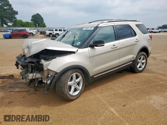 2017 Ford Explorer XLT z VIN 1FM5K8D85HGA10343, wystawiony jako Copart lot #56864105 z przebiegiem 56 339 mil mil oraz Szkoda całkowita • Salvage title. Historia ofert i sprzedaży dostępna na DreamBid. Obrazek 1.
