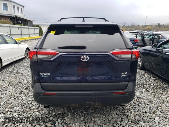 2023 Toyota RAV4 XLE with VIN 2T3P1RFV1PW363786, listed as a Copart auction lot 53697715 with 8,220 mi miles and Salvage title. Bid and sale history available at DreamBid. Image 6.