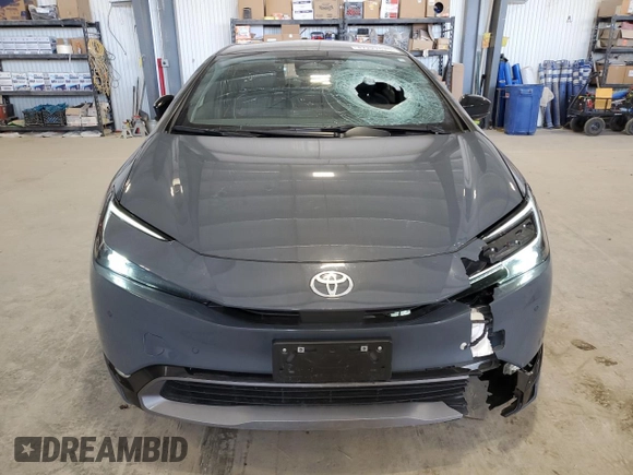 2023 Toyota Prius LE z VIN JTDADABU5P3002057, wystawiony jako Copart lot #47227675 z przebiegiem Nie podano mil oraz Szkoda całkowita • Salvage title. Historia ofert i sprzedaży dostępna na DreamBid. Obrazek 5.