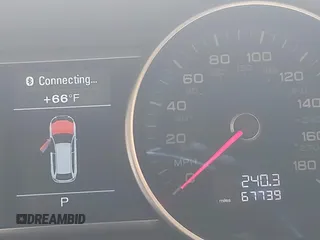 2015 Audi Q7 Premium Plus с VIN WA1LGAFE9FD025864, выставлен на аукционе IAAI как лот 42490868 с пробегом 67 739 миль миль и . История ставок и продаж доступна на DreamBid. Изображение 15.