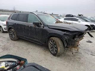 2017 Volvo XC90 Momentum with VIN YV4A22PK2H1132813, listed as a Copart auction lot 42519075 with Not Provided miles and Salvage Title. Bid and sale history available at carsss.com. Image 4.