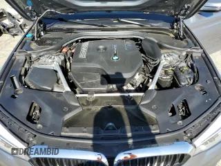 2019 BMW 5 Series 530i z VIN WBAJA5C59KBX87315, wystawiony jako Copart lot #58431155 z przebiegiem 21 667 mil mil oraz Szkoda całkowita • Salvage title. Historia ofert i sprzedaży dostępna na DreamBid. Obrazek 11.