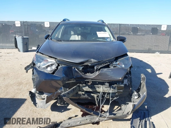 2018 Toyota RAV4 XLE with VIN 2T3WFREV0JW451962, listed as a IAAI auction lot 41670185 with 75,718 mi miles. Bid and sale history available at carsss.com. Image 12.