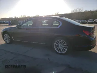 2020 BMW 7 Series with VIN WBA7W4C06LBM70555, listed as a Copart auction lot 52126455 with 37,375 mi miles and Salvage title. Bid and sale history available at DreamBid. Image 2.